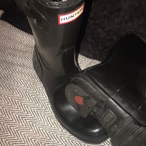 Authentic Hunter Boots US sz: 8 (worn twice) New!